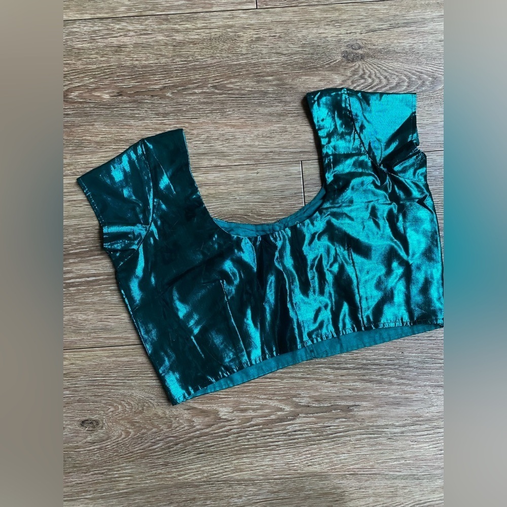 Vibrant Teal Shiny Crop Top Handmade in INDIA - Picture 5 of 7